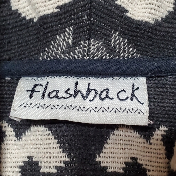 VINTAGE 90s Flashback Black Cream Knit Shawl Collar Oversized Blanket Jacket S - Picture 12 of 12